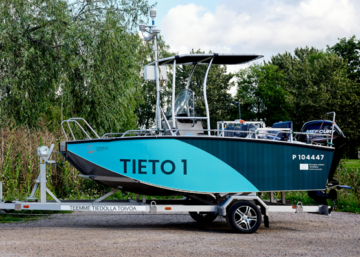 Research boat TIETO